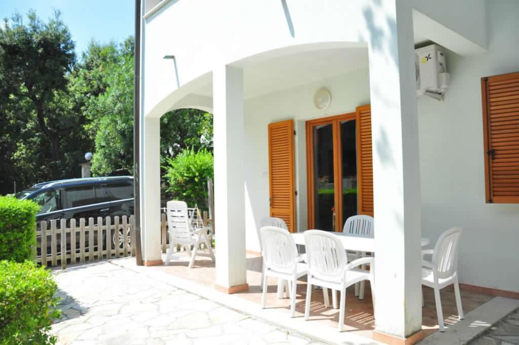 Residence Villa Clara San Vincenzo Exteriör bild